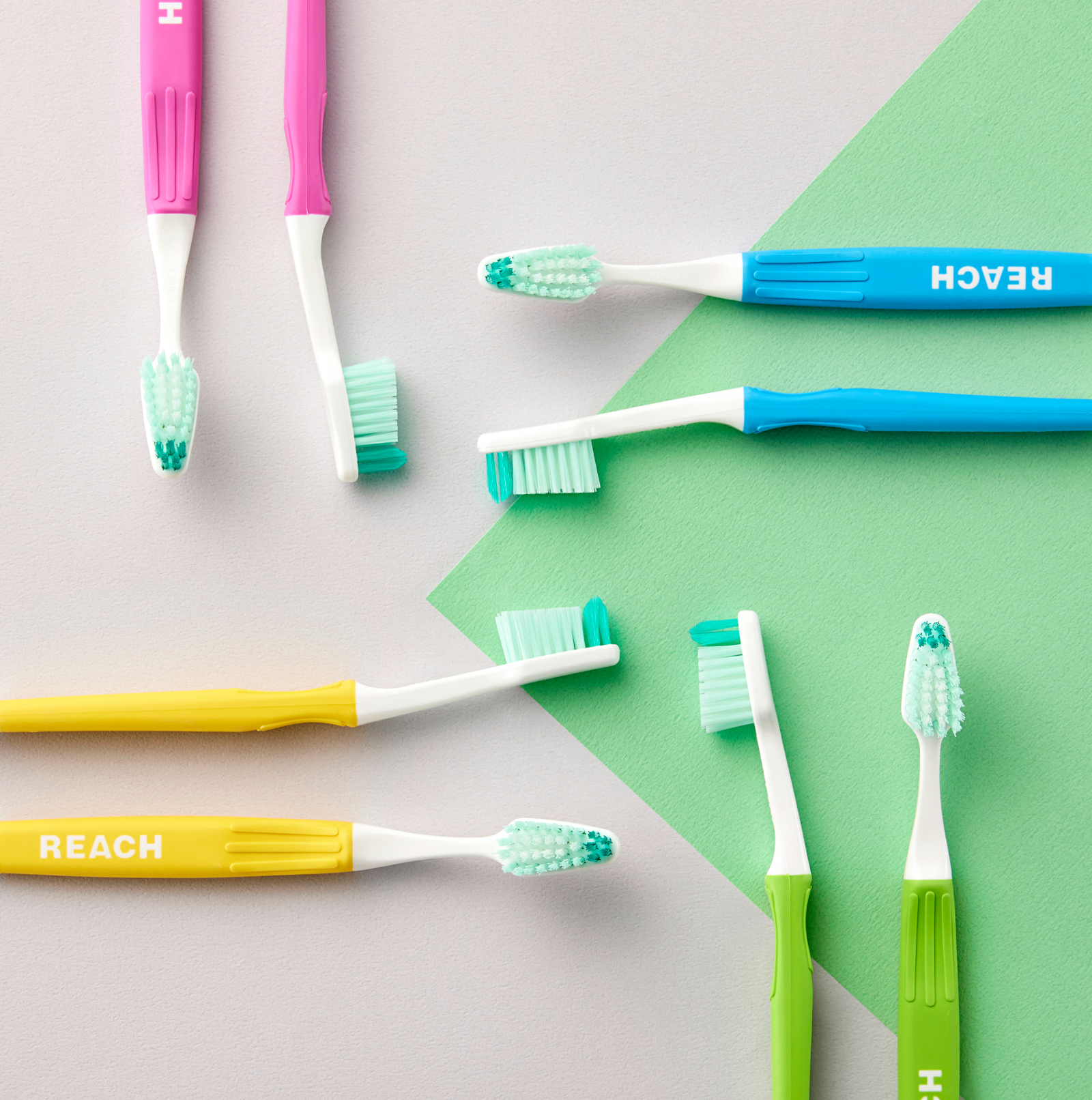 Toothbrush. Shop Reach Manual Toothbrushes | Total Care & Interdental Range – LG H&H UK