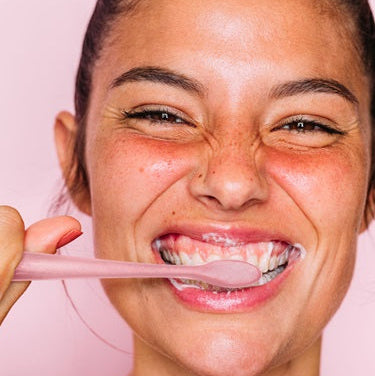 Euthymol Whitening Toothbrush 2-Pack (Pink & White)