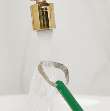 Euthymol Pro Oral Kit– (Tongue Cleaner + Toothpaste Squeezer)