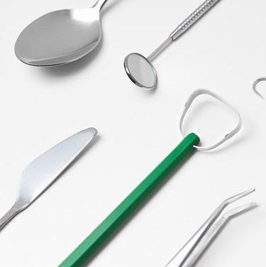 Euthymol Pro Oral Kit– (Tongue Cleaner + Toothpaste Squeezer)